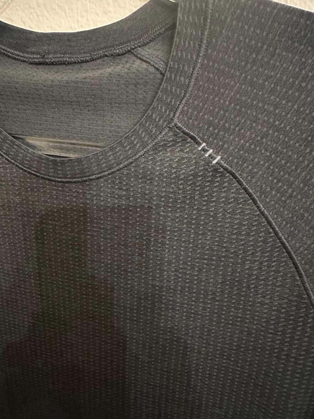 Lululemon EUC Metal Vent Tech Shirt - Dark Charcoal - Picture 3 of 6